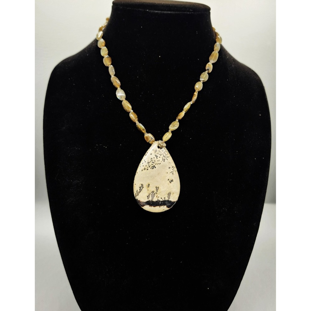 Dendritic Agate Pendant Necklace Beaded Natural Stone Heart Toggle